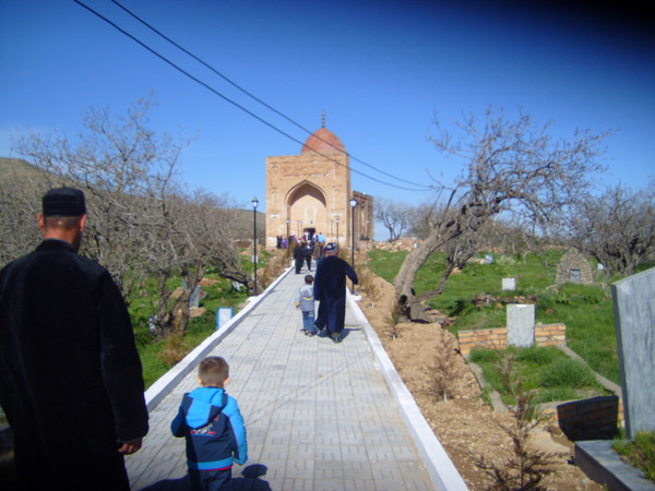 Кашкадаре камаши. Лангар ота Камаши. Лангар ота тарихи. Лангар ота город Карши. Лангар ота Таджикистан.